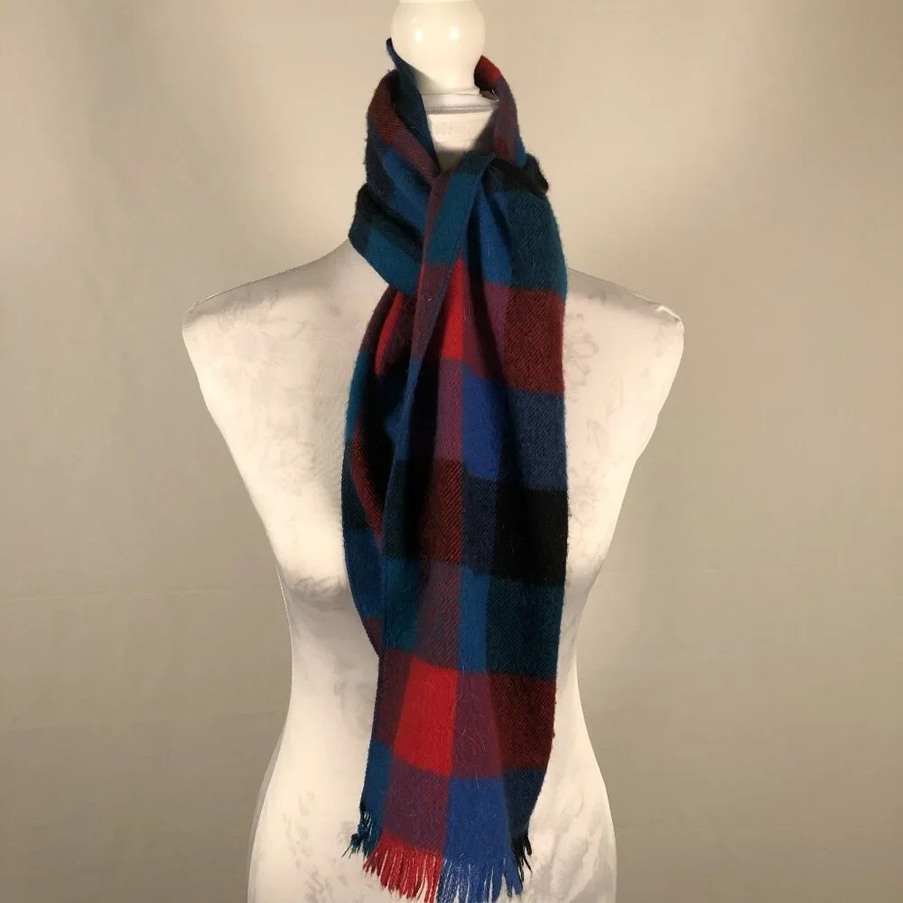 🧣 Vintage Plaid Acrylic Scarf — Made in Korea (RN 51914)